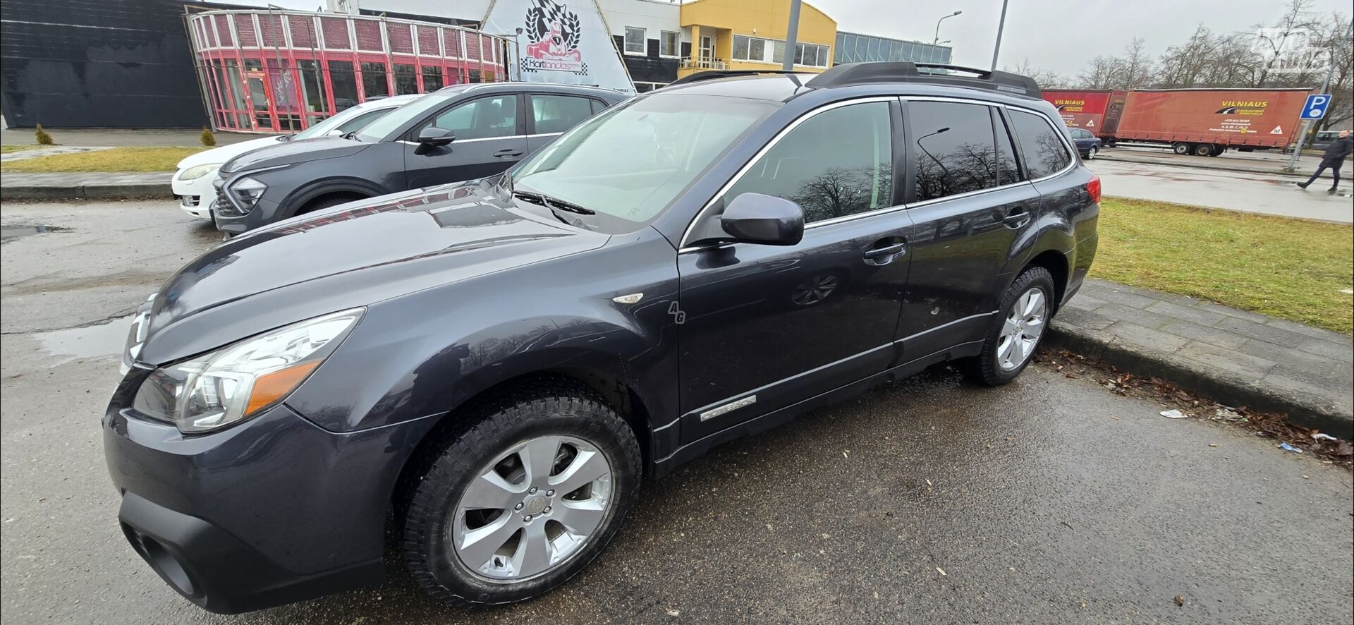 Subaru OUTBACK 2012 y Off-road / Crossover