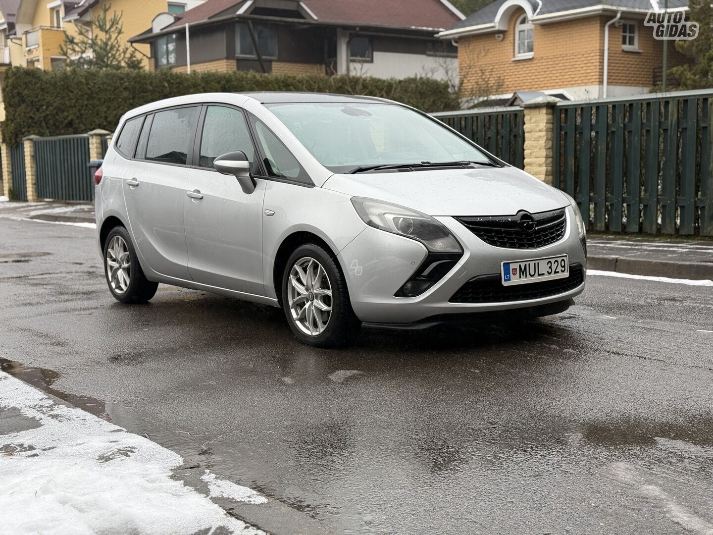 Opel Zafira Tourer 2012 m Universalas