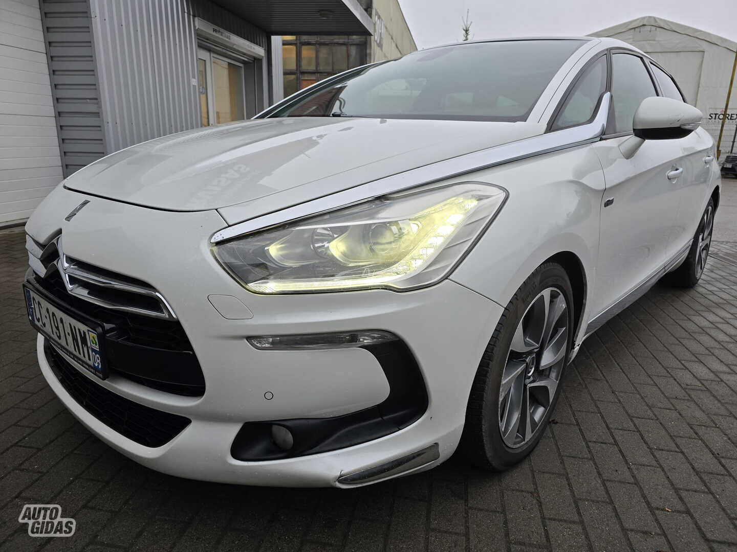 Citroen DS5 2012 y Hatchback