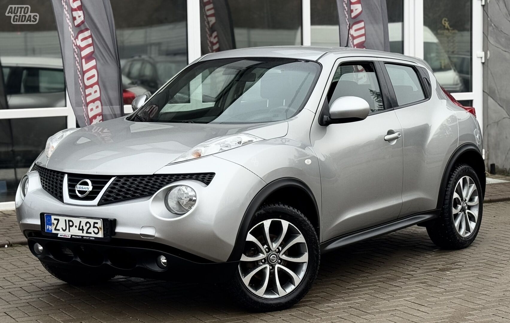 Nissan Juke 2012 y Off-road / Crossover