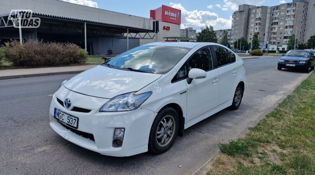 Toyota Prius 2012 y rent