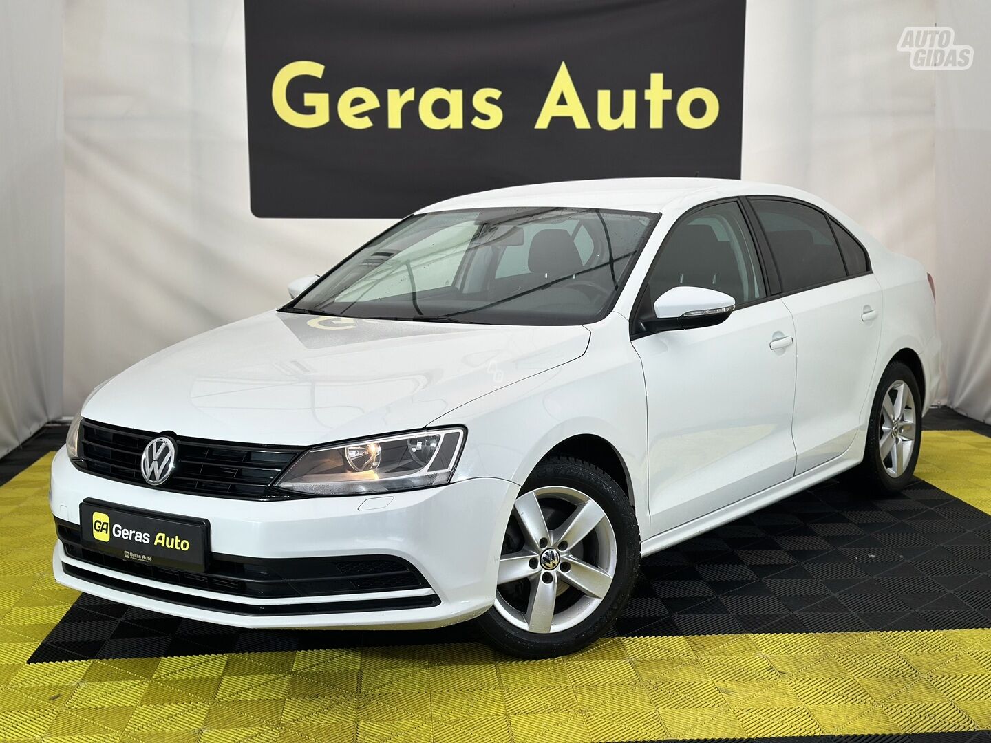 Volkswagen Jetta 2015 г Седан