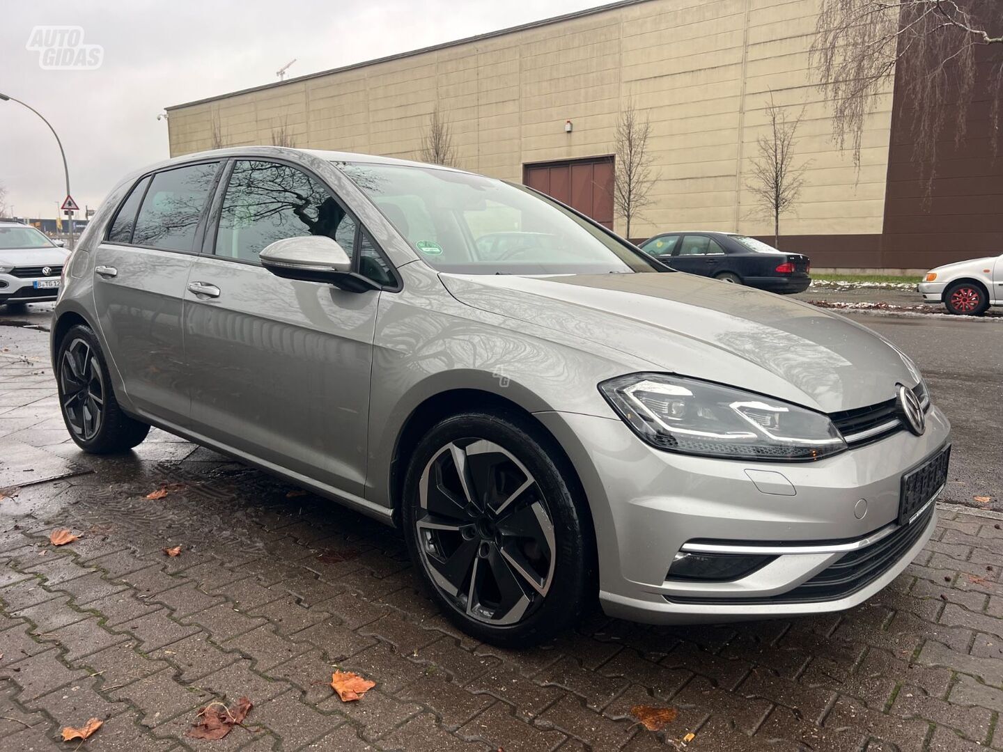 Volkswagen Golf 2018 г Хэтчбек