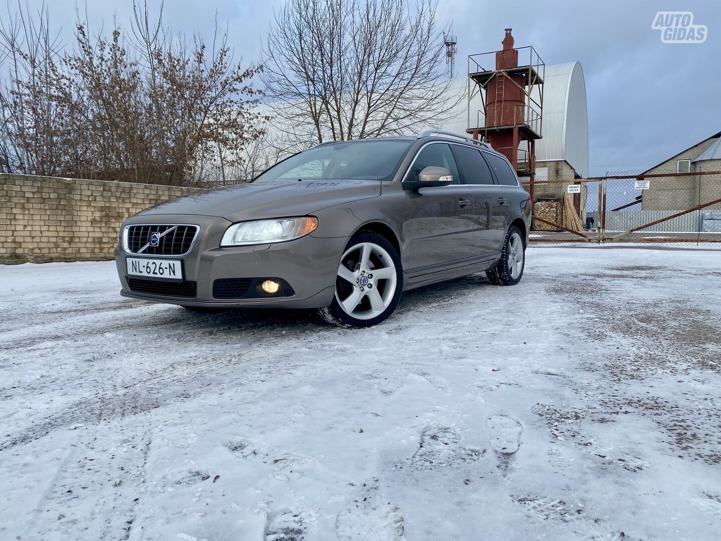 Volvo V70 2008 y Wagon