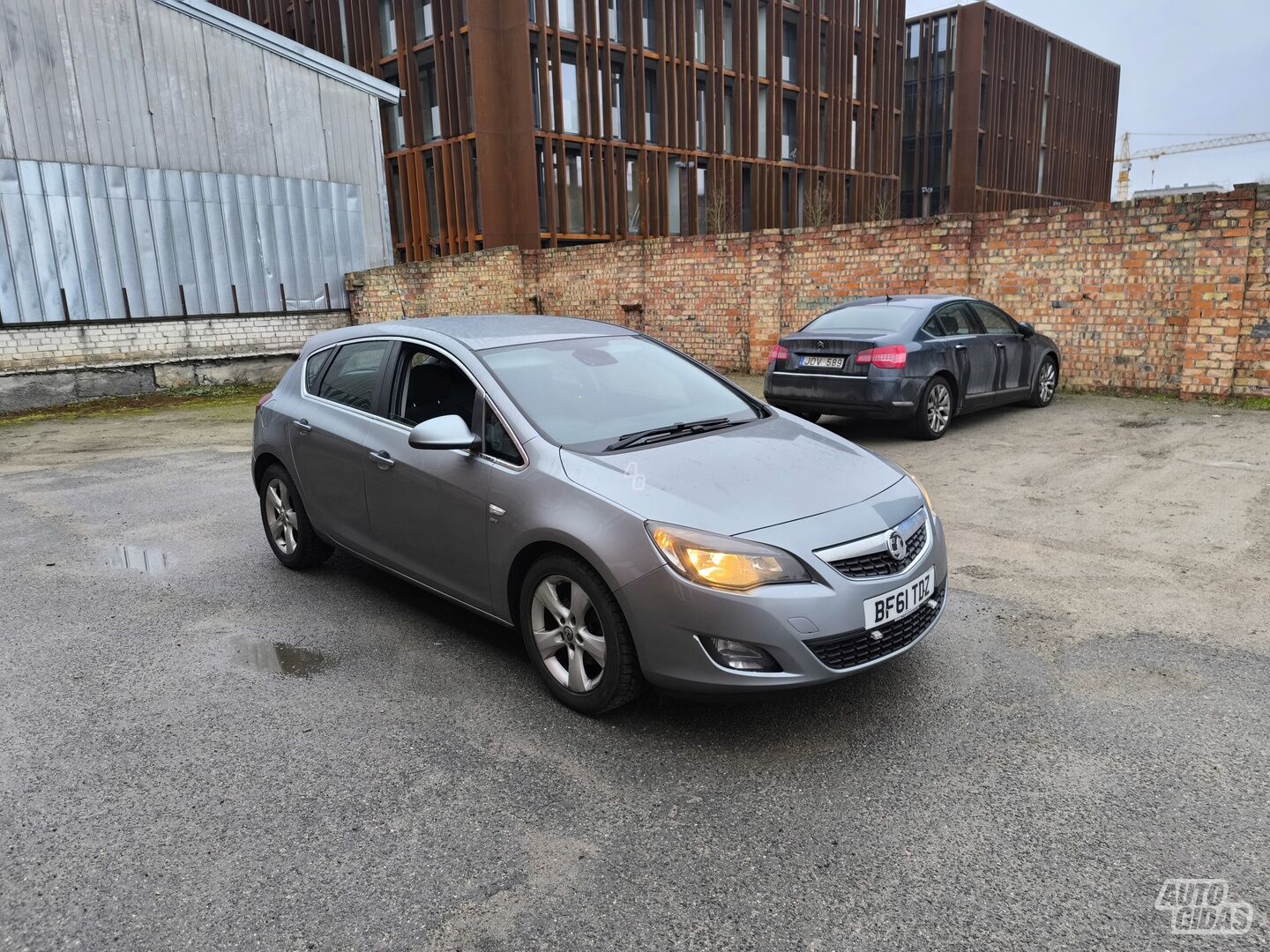 Opel Astra 2011 г Хэтчбек