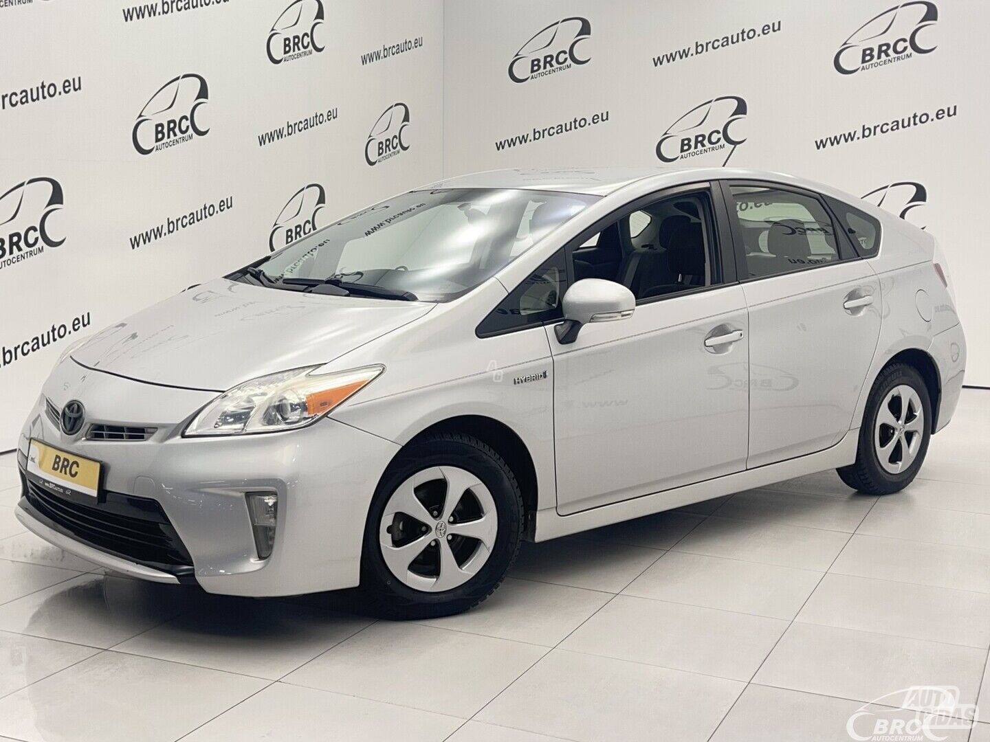 Toyota Prius 1.8 Hybrid Automatas 2013 г