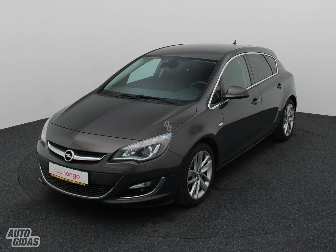 Opel Astra 2015 y Hatchback