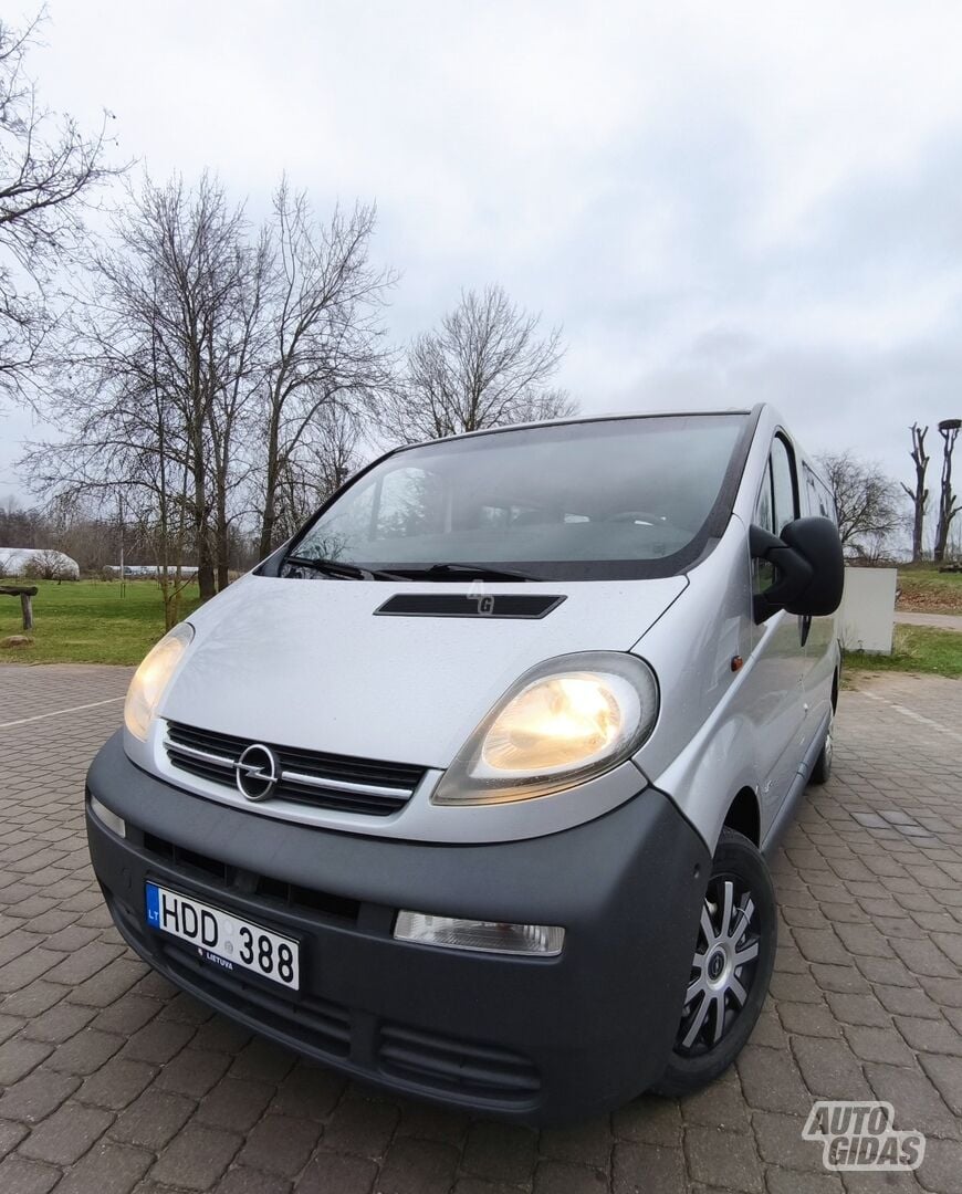 Opel Vivaro 2004 г Микроавтобус