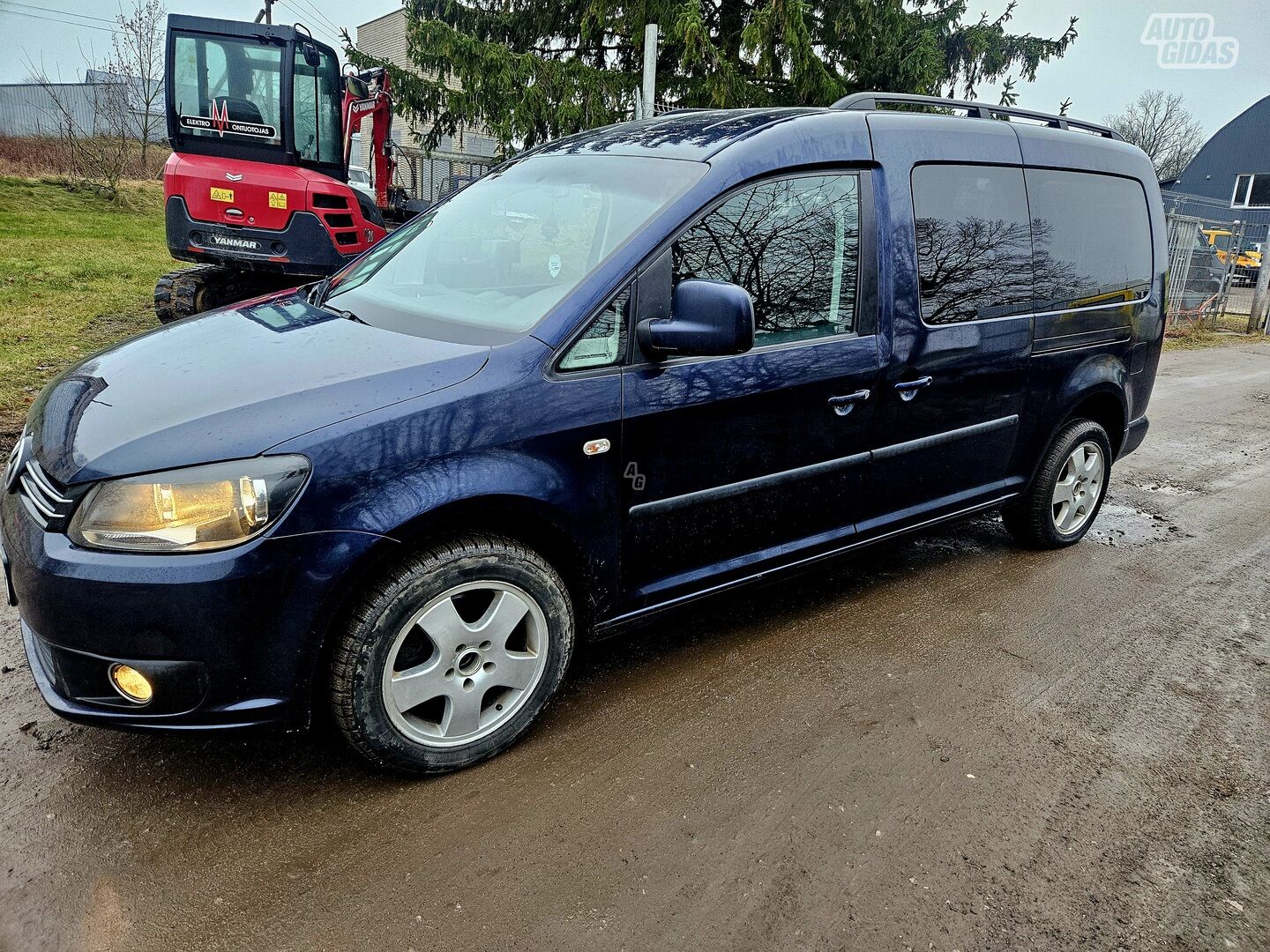 Volkswagen Caddy Maxi 2011 y Van