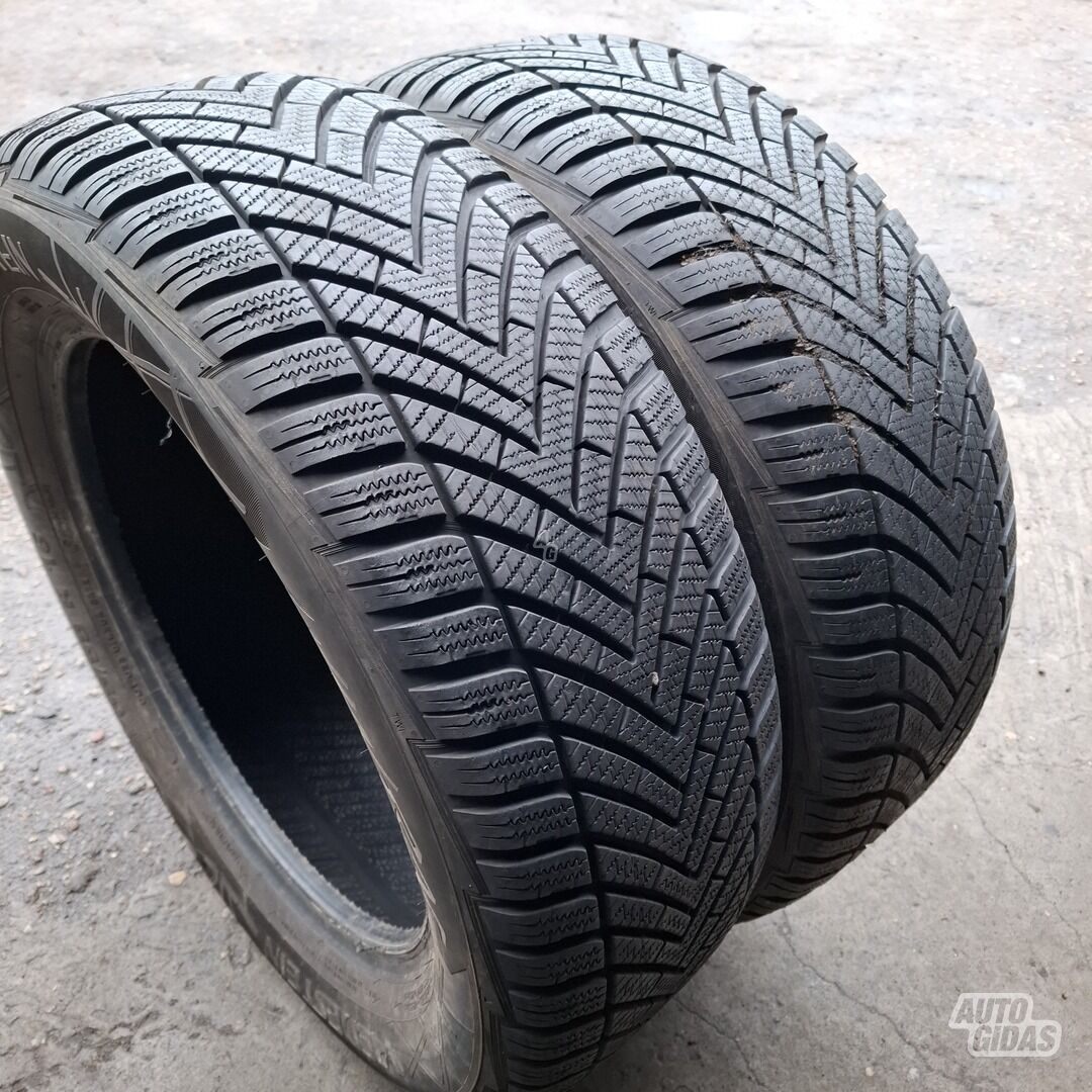 Vredestein R16 universal tyres passanger car