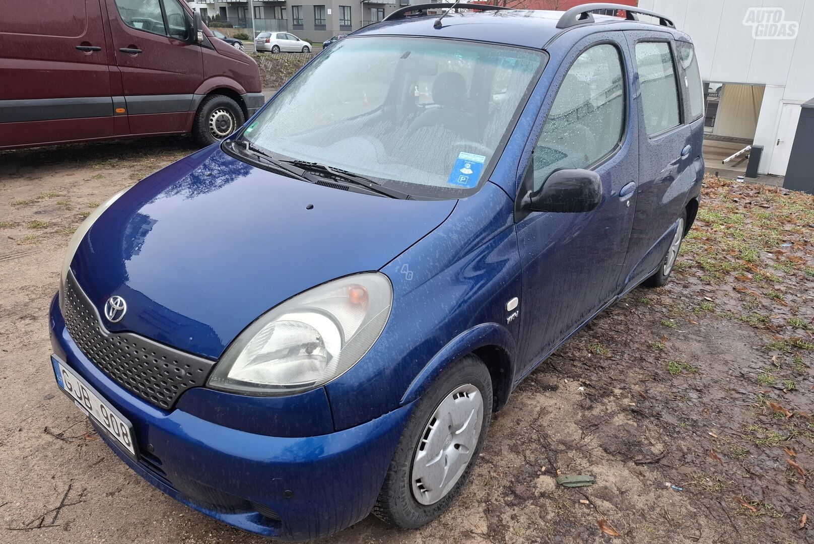 Toyota Yaris Verso 2001 г Минивэн