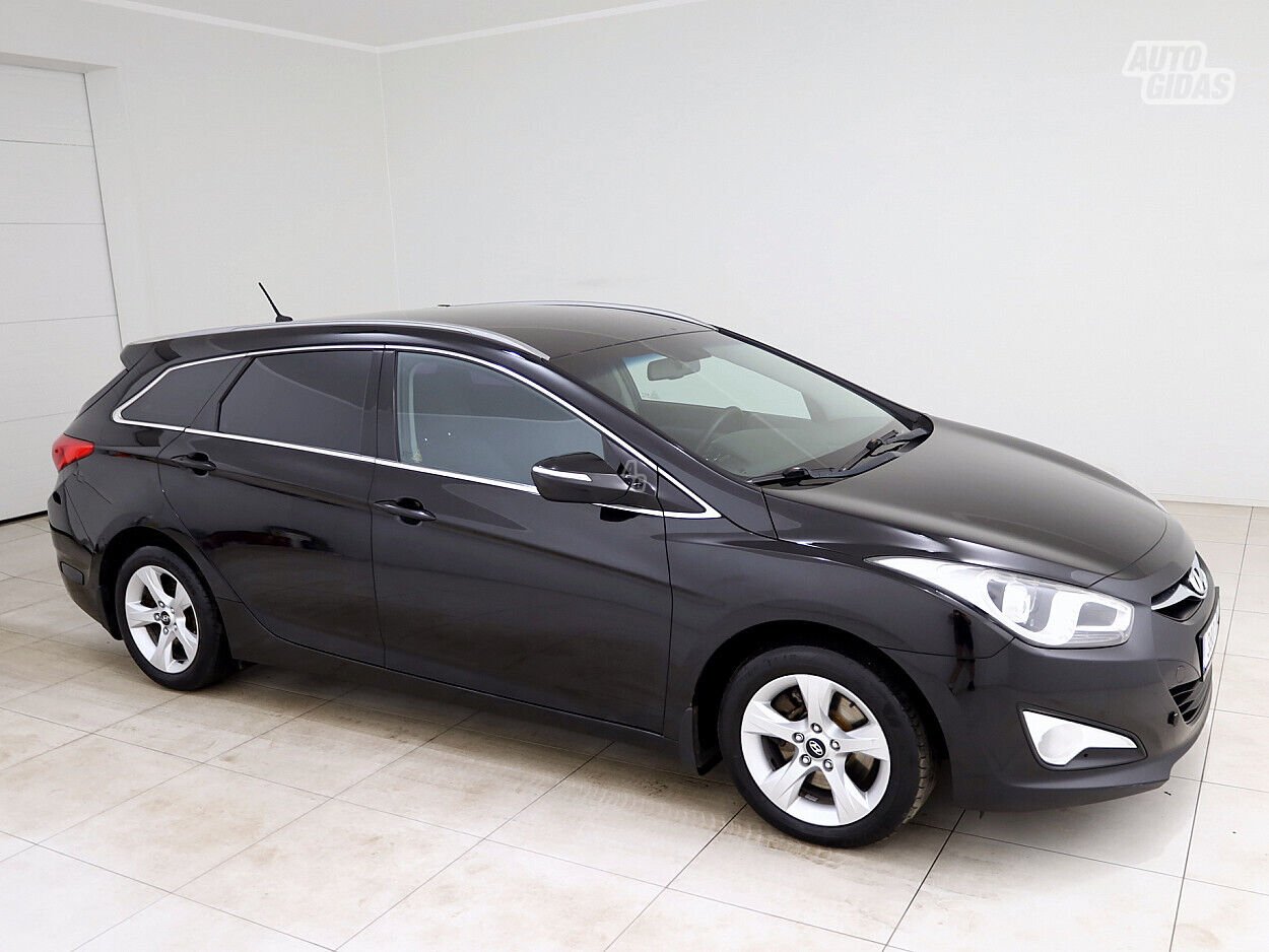 Hyundai i40 2011 г Универсал