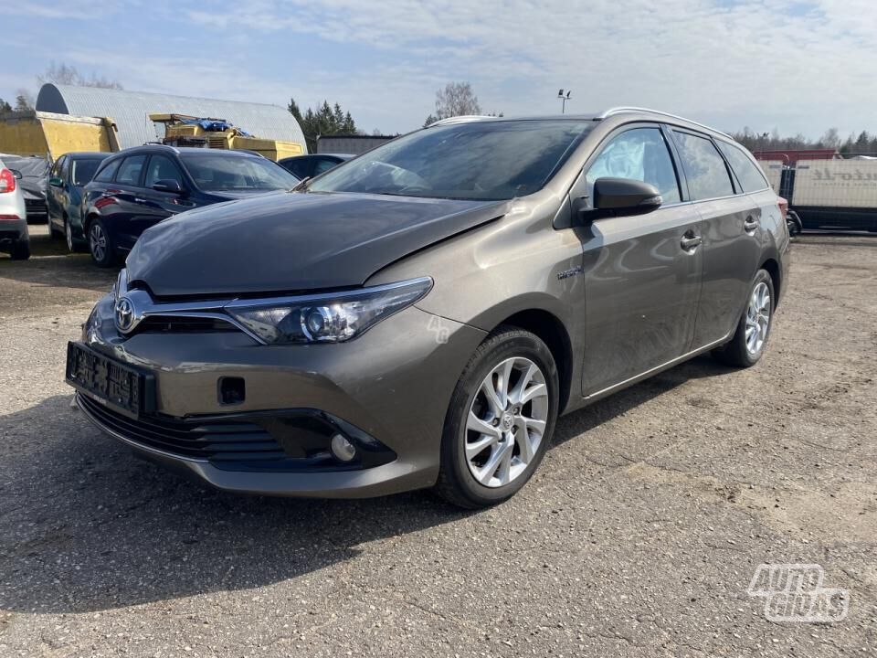 Toyota Auris 2016 г Универсал