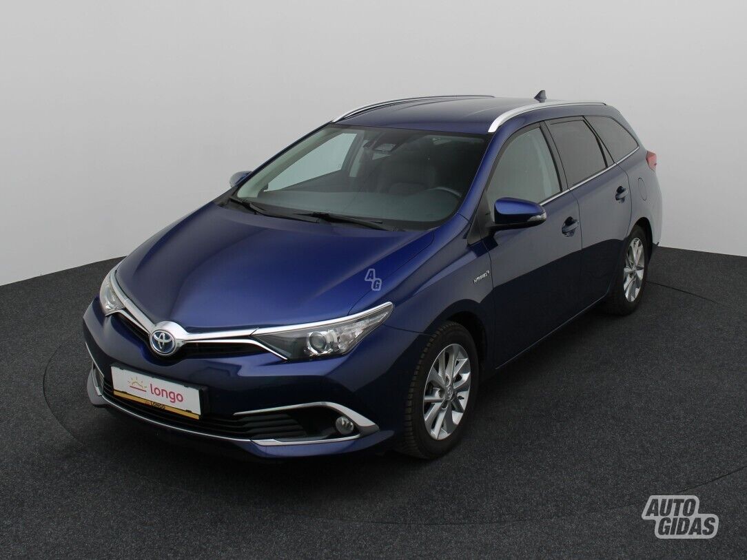 Toyota Auris 2015 y Wagon