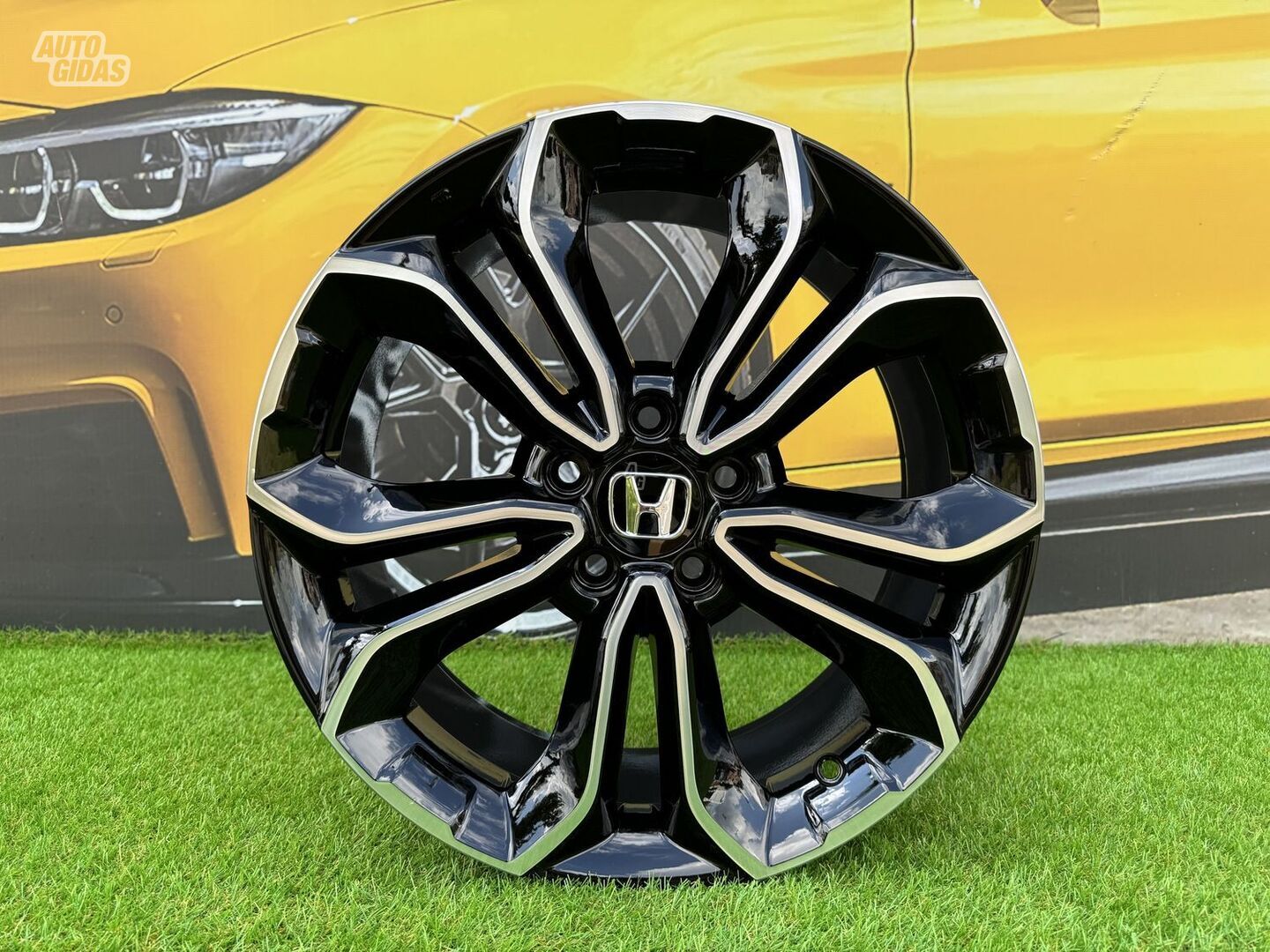 Autowheels Honda CR-V, Civic, Accord lengvojo lydinio R18 ratlankiai