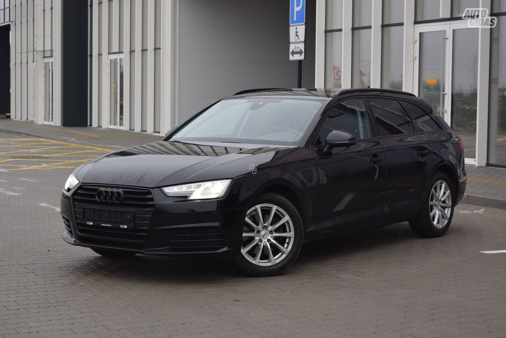 Audi A4 2016 m Universalas