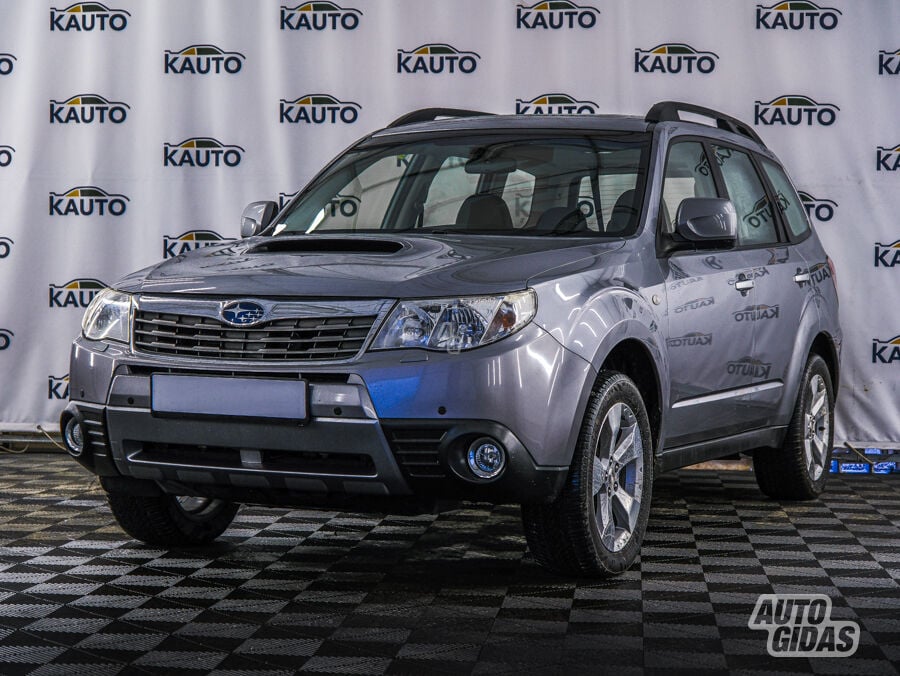 Subaru Forester 2010 y Off-road / Crossover