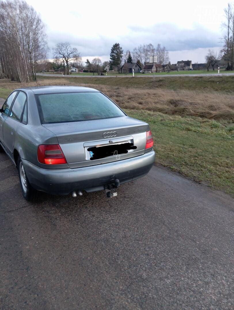 Audi A4 1998 y Sedan