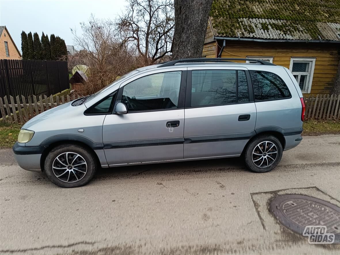 Opel Zafira 2000 m Vienatūris