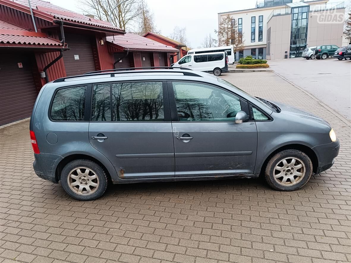 Volkswagen Touran 2004 m Vienatūris