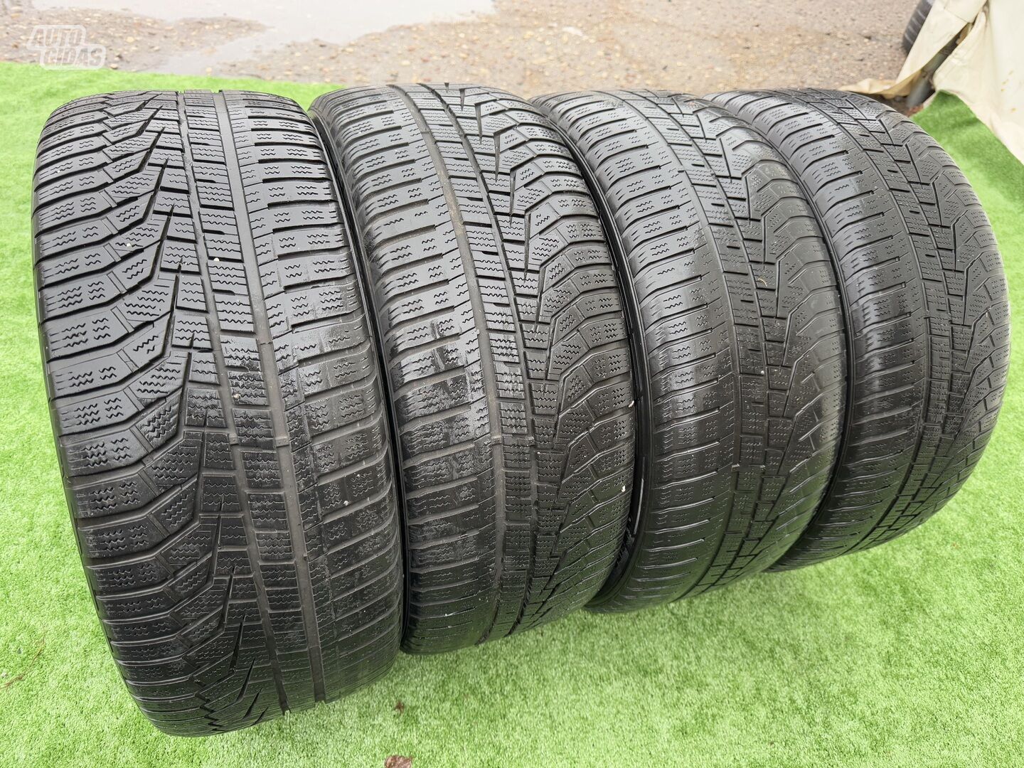 Hankook Siunciam, 4-5mm 2021 R18 winter tyres passanger car