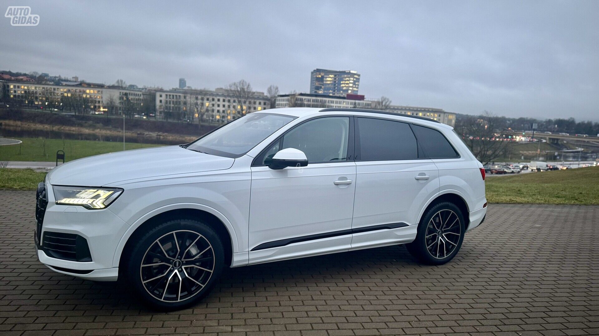 Audi Q7 2023 m Visureigis / Krosoveris