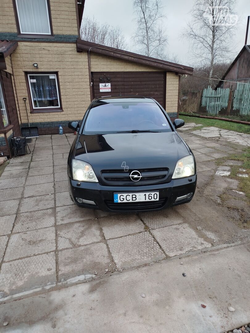 Opel Signum 2005 m Universalas