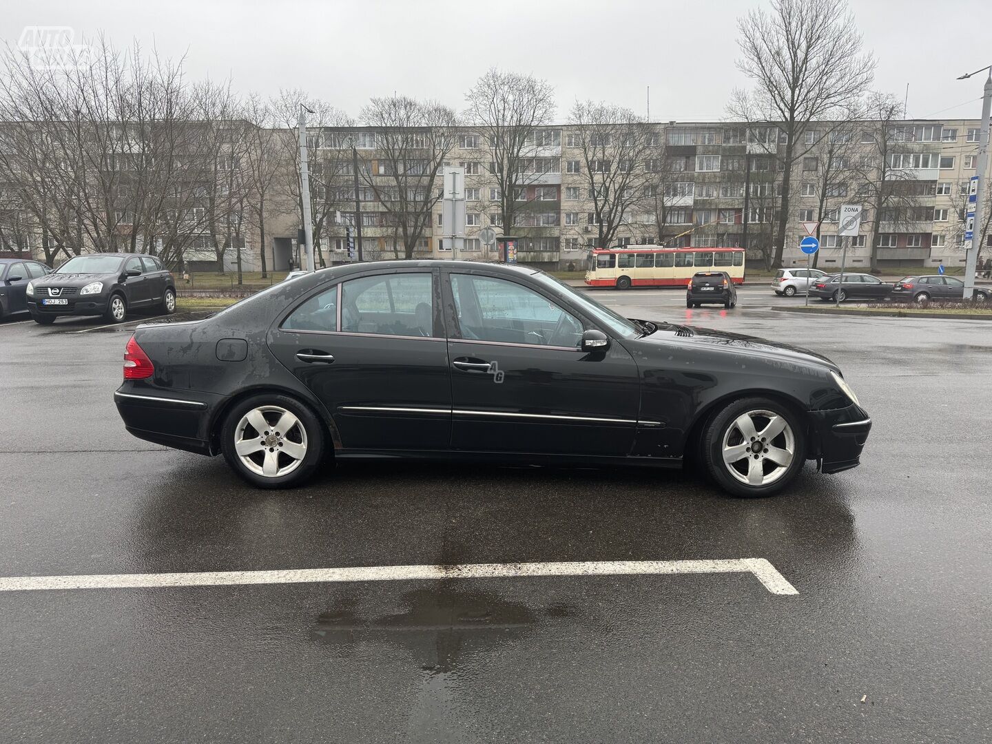 Mercedes-Benz E 270 2004 y Sedan