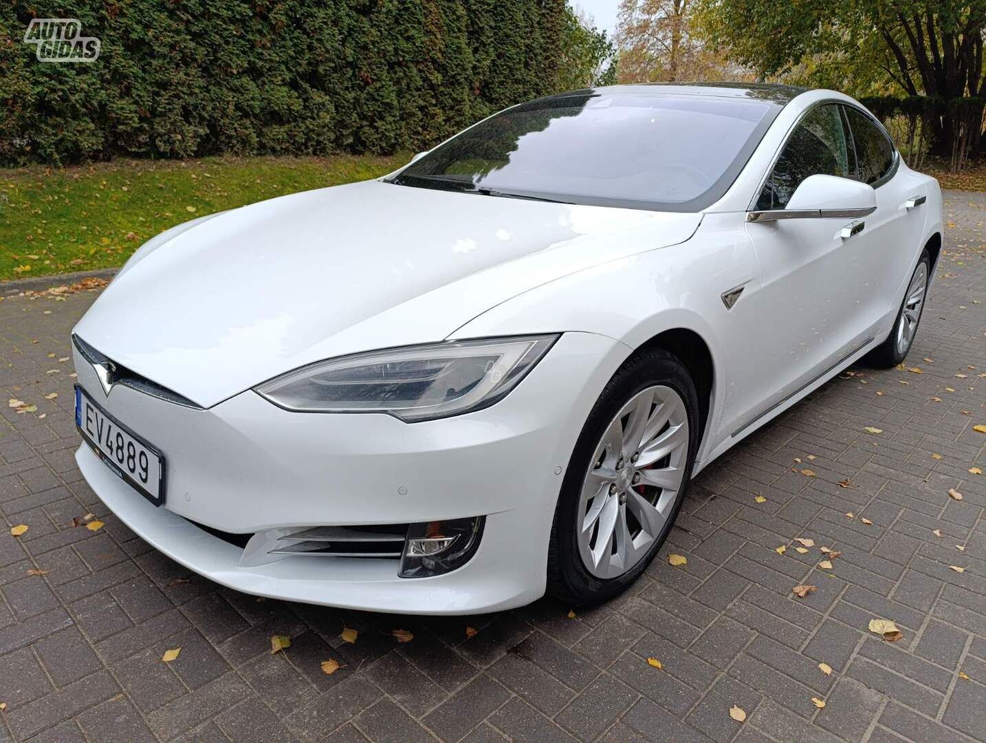 Tesla Model S 2016 г Хэтчбек