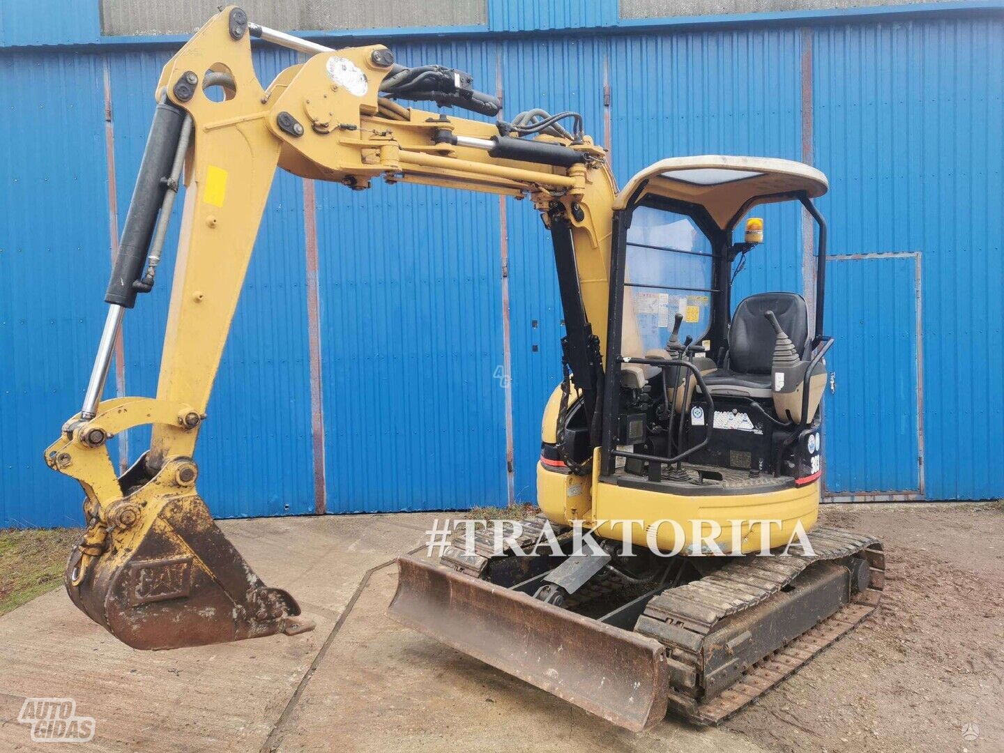 Caterpillar CAT 303SR 4 069 moto/h (Japan) 2014 m Mini ekskavatorius