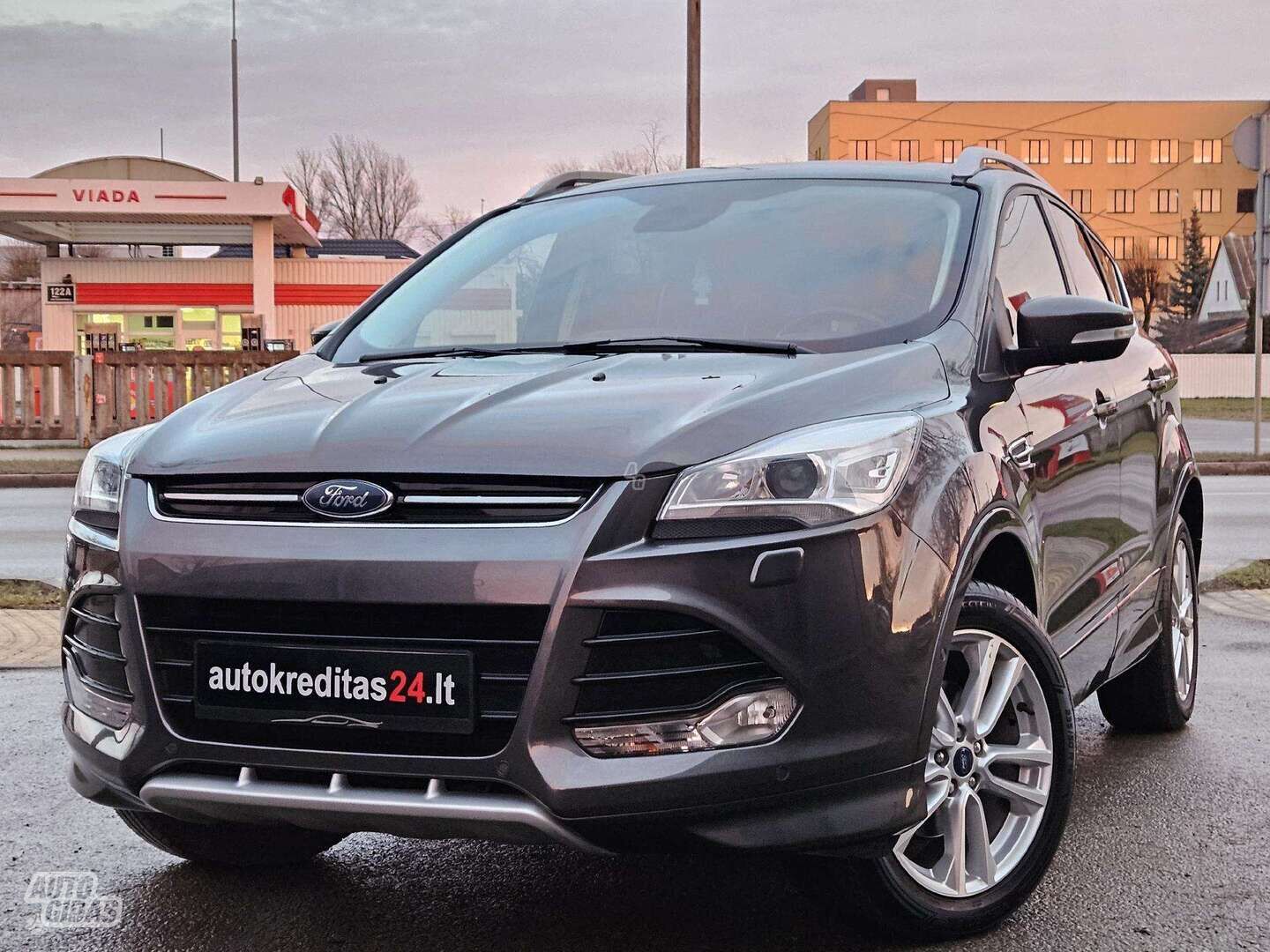 Ford Kuga 2016 y Off-road / Crossover