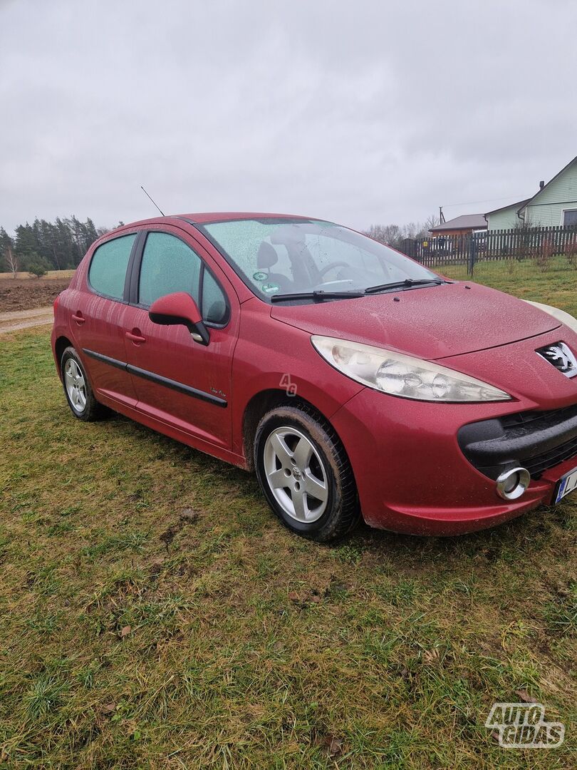 Peugeot 207 2008 y Hatchback