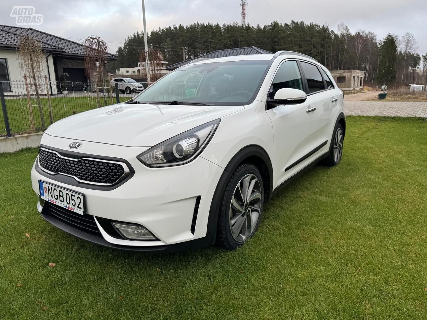 Kia Niro 2017 y Off-road / Crossover