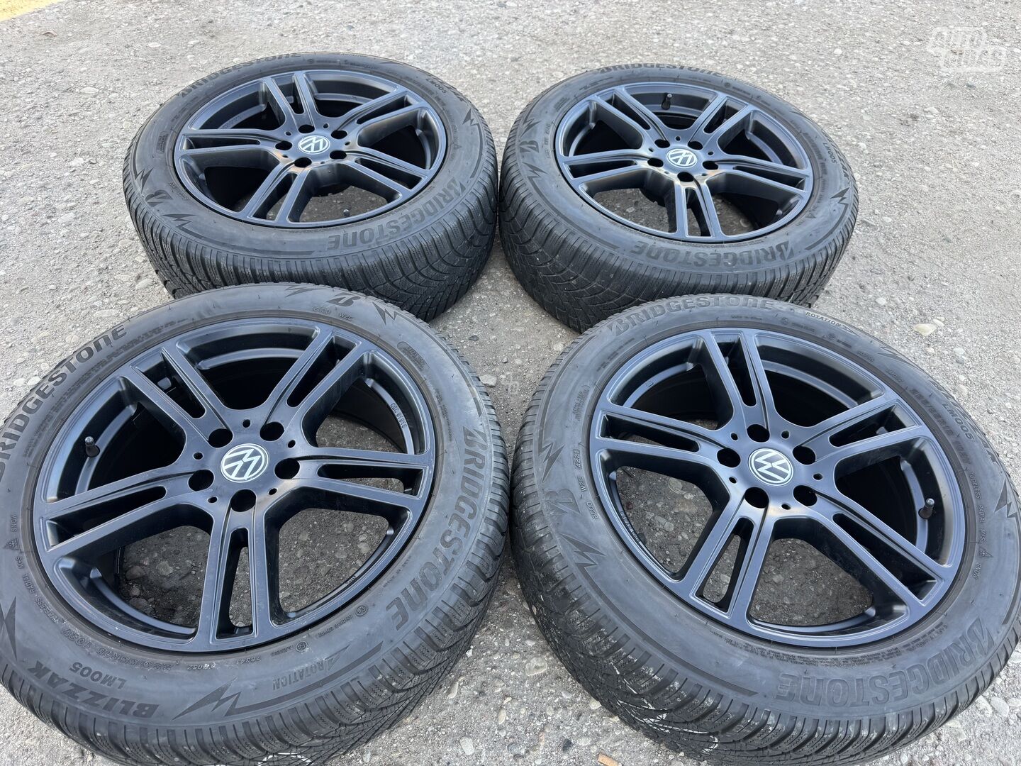 Volkswagen Siunciam, 8J ET48 light alloy R18 rims