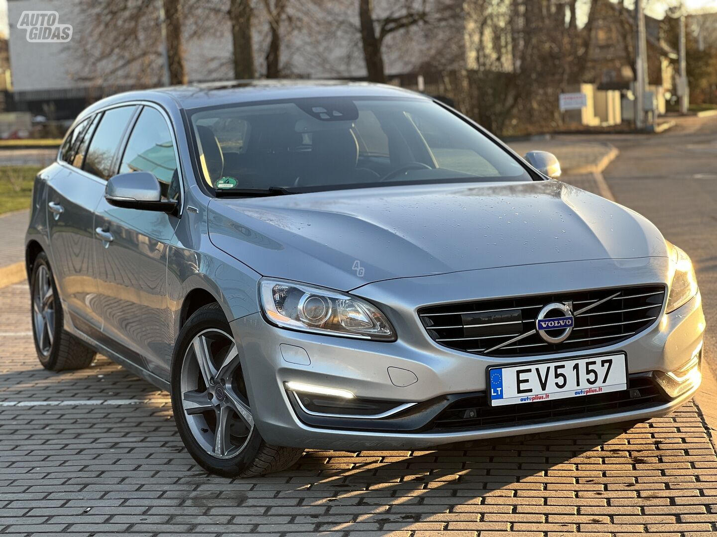 Volvo V60 2014 m Universalas