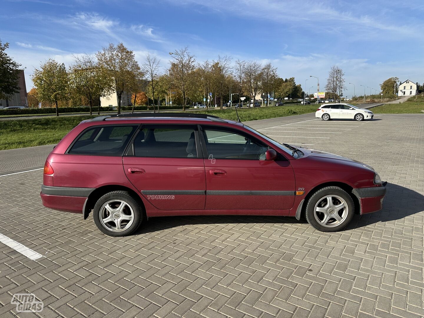 Toyota Avensis 1999 y Wagon