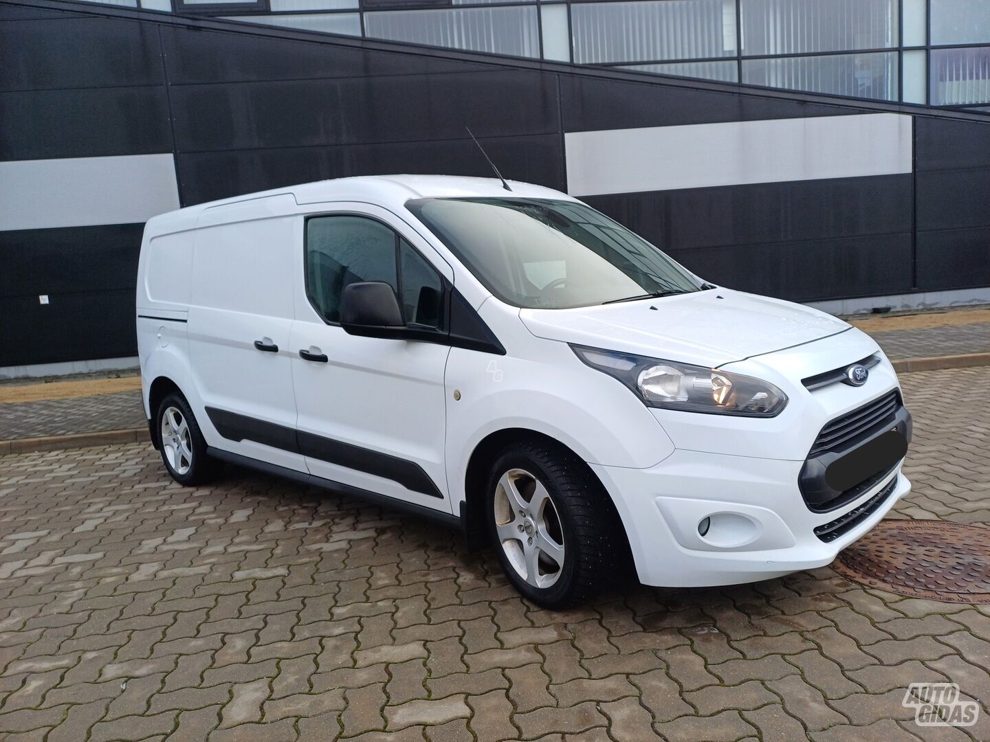 Ford Transit Connect 2016 y Combi minibus