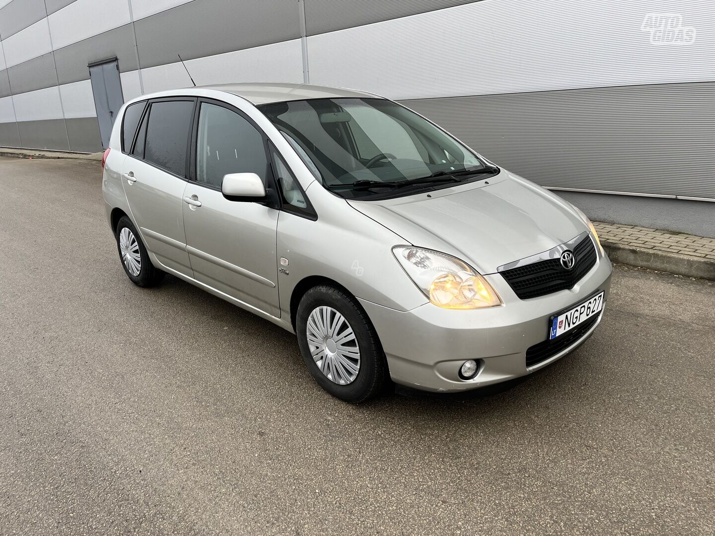 Toyota Corolla Verso 2002 y Van