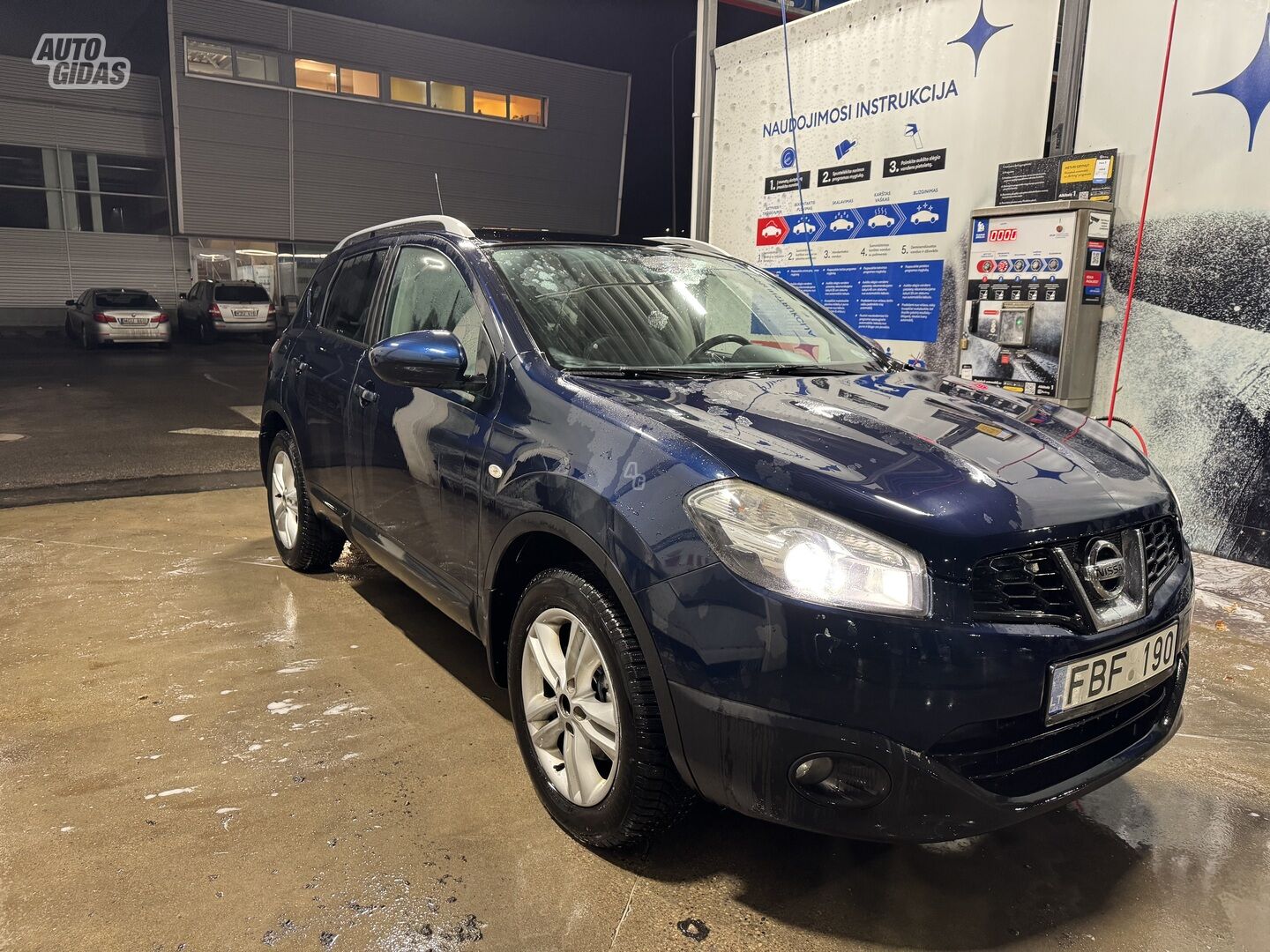 Nissan Qashqai 2010 y Off-road / Crossover