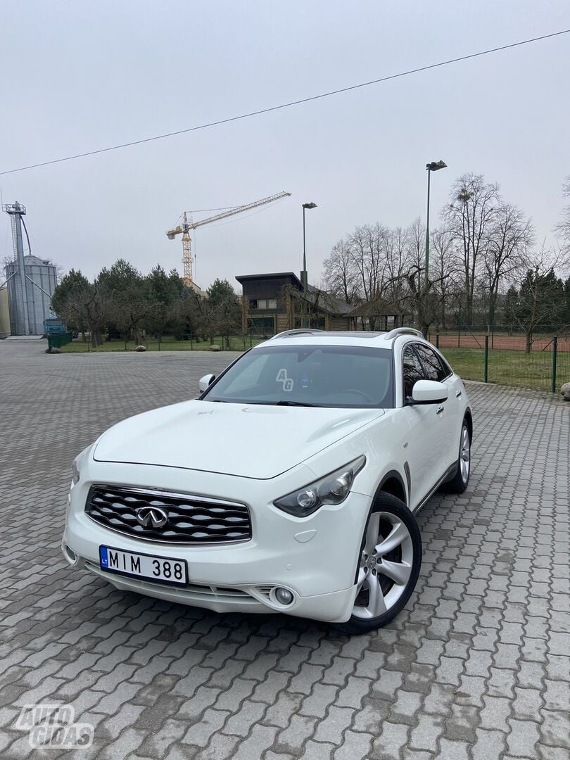 Infiniti FX30 2011 г Внедорожник / Кроссовер