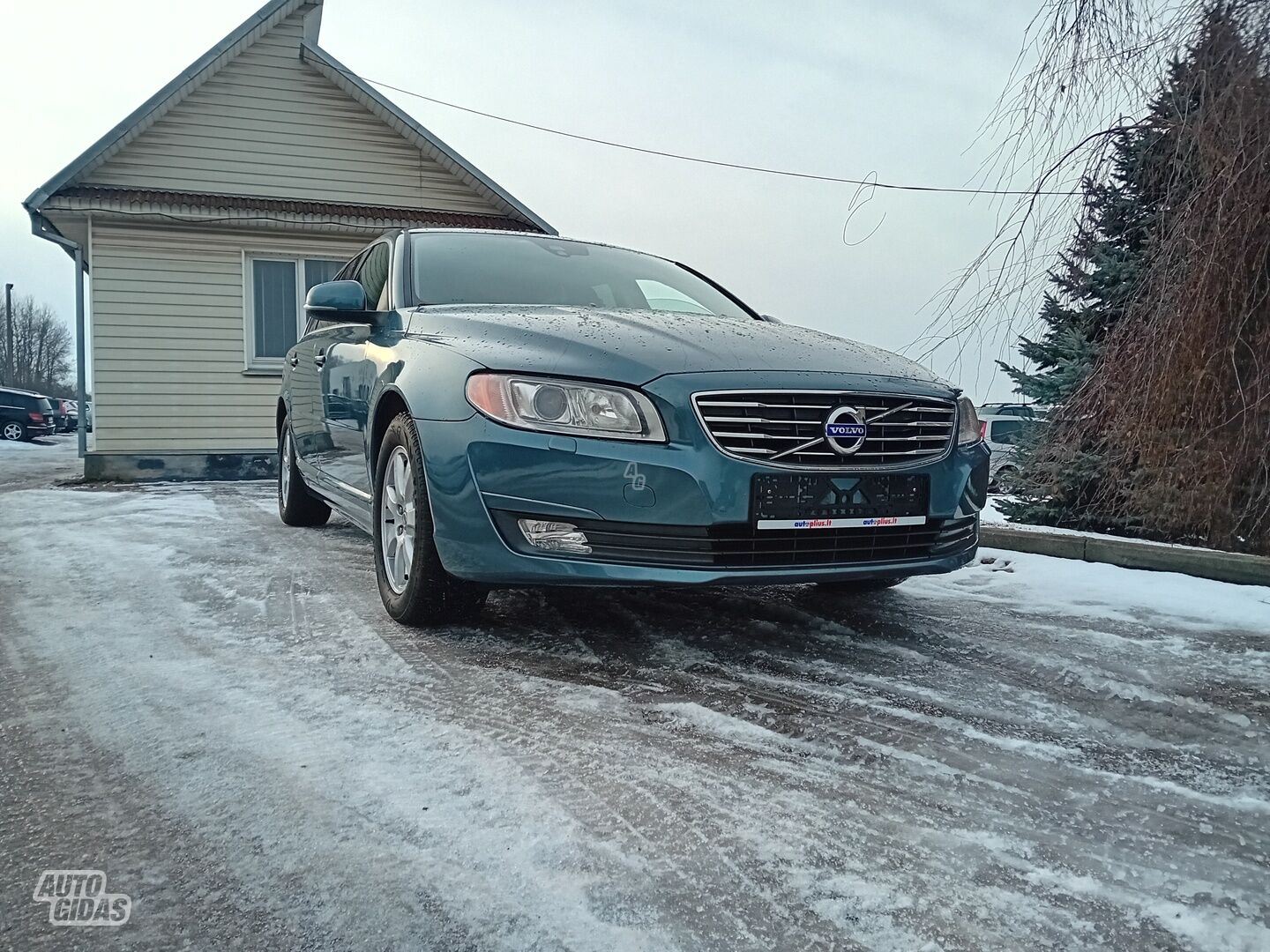 Volvo V70 2013 y Wagon