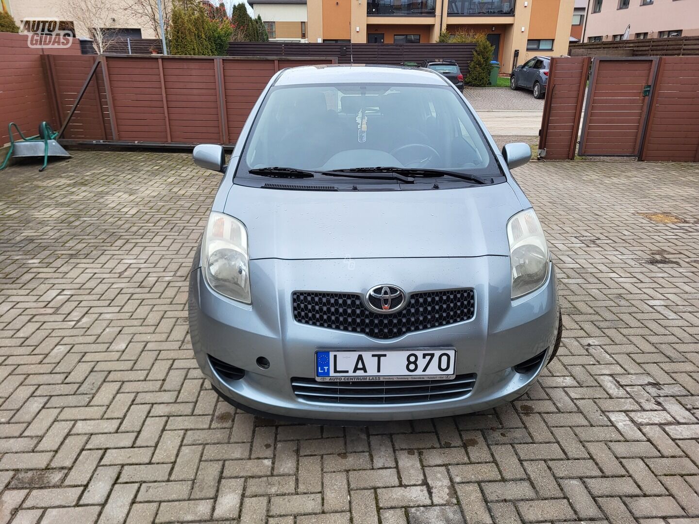 Toyota Yaris 2006 y Hatchback