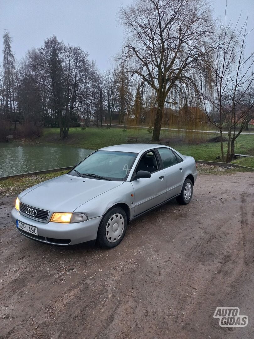 Audi A4 1999 y Sedan