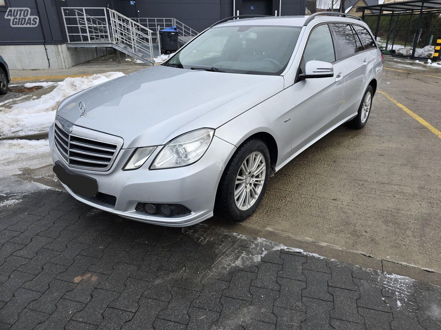 Mercedes-Benz E 200 2010 m Universalas