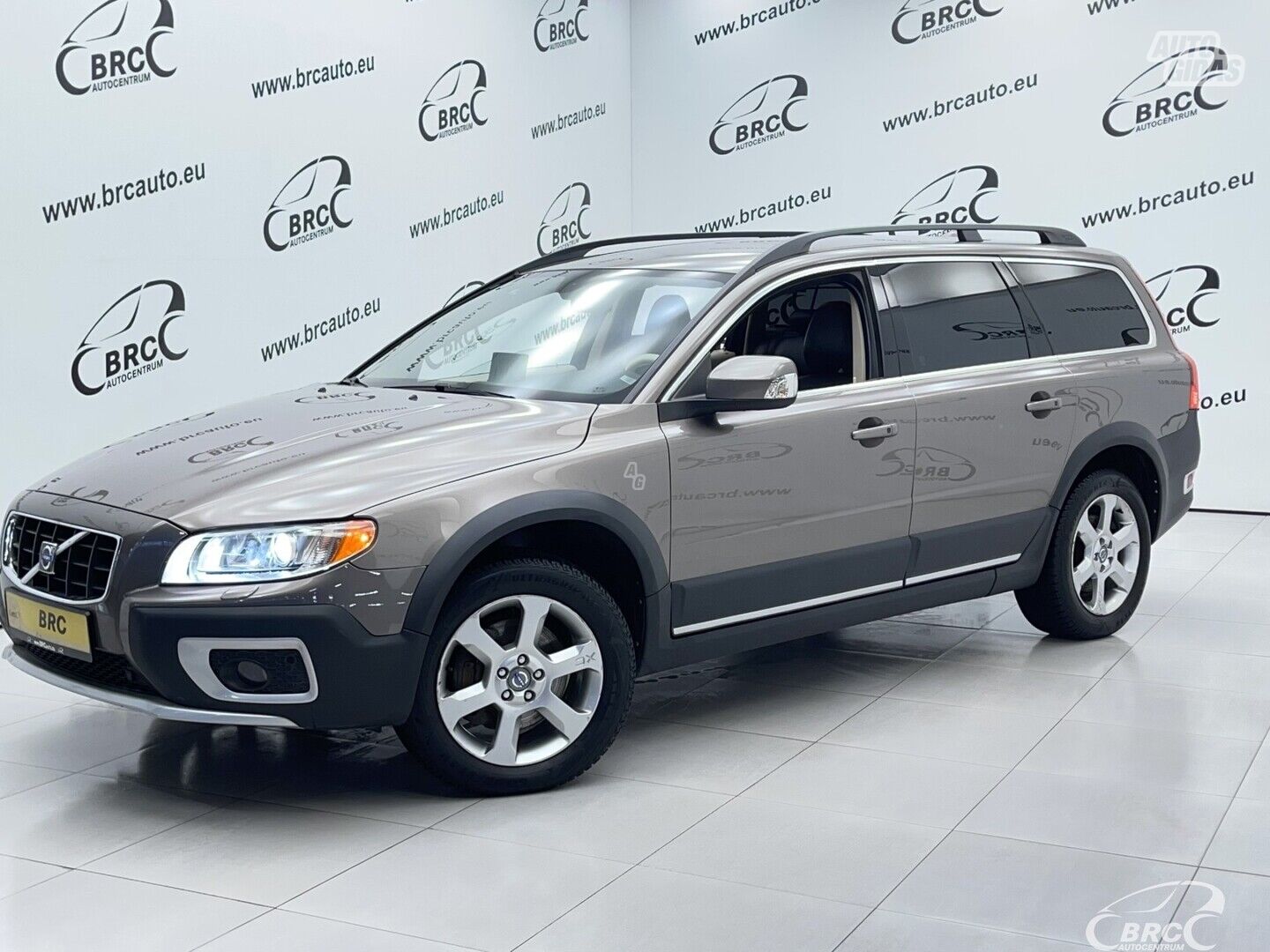 Volvo XC 70 D5 AWD Automatas 2010 m