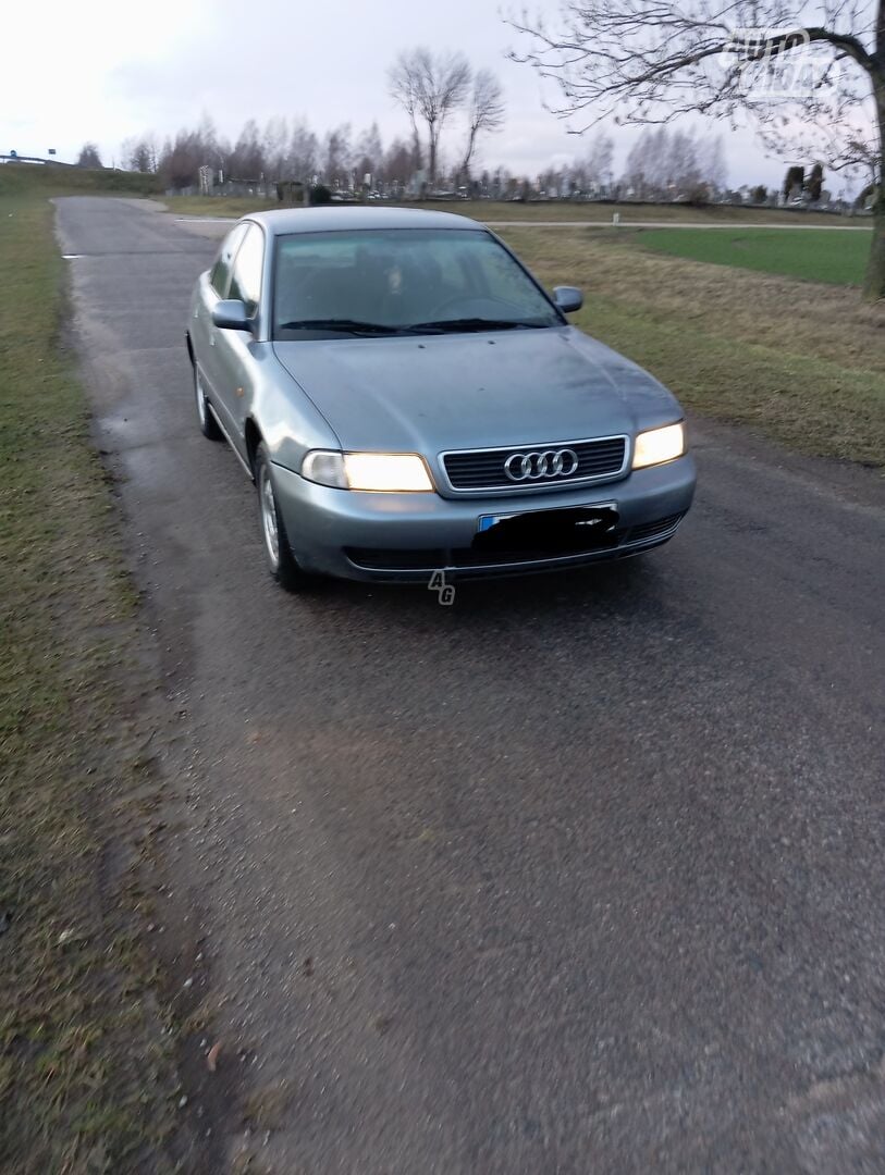 Audi A4 1998 y Sedan