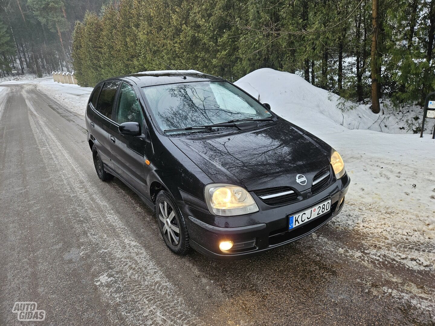 Nissan Almera Tino 2005 г Минивэн