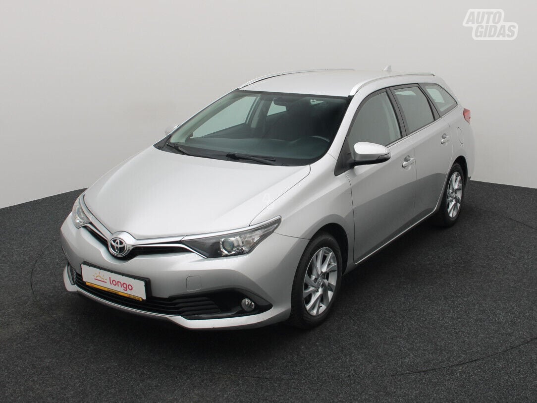 Toyota Auris 2016 y Wagon