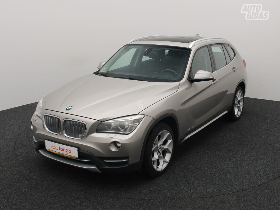 Bmw X1 2012 г Внедорожник / Кроссовер