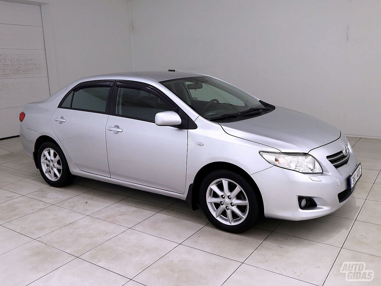 Toyota Corolla 2007 г Седан